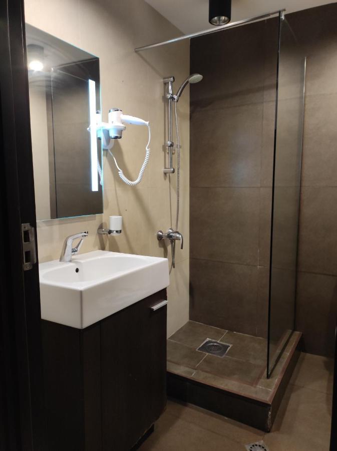 Hostel Simple Тбилиси Екстериор снимка