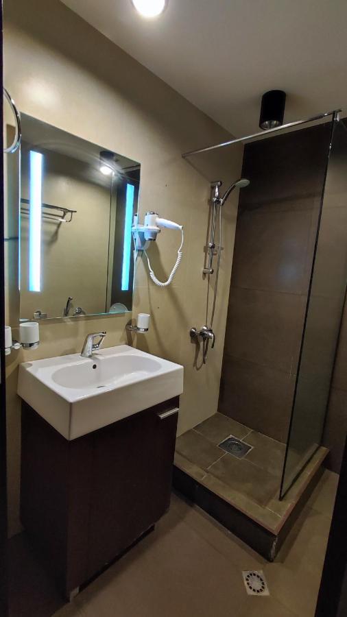 Hostel Simple Тбилиси Екстериор снимка