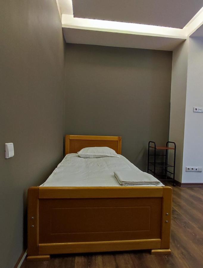 Hostel Simple Тбилиси Екстериор снимка