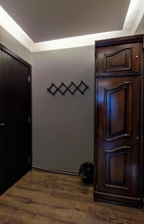 Hostel Simple Тбилиси Екстериор снимка