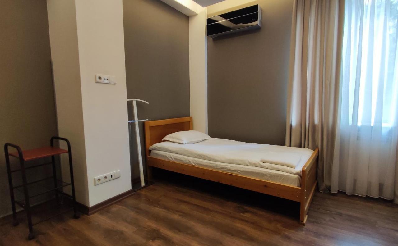 Hostel Simple Тбилиси Екстериор снимка