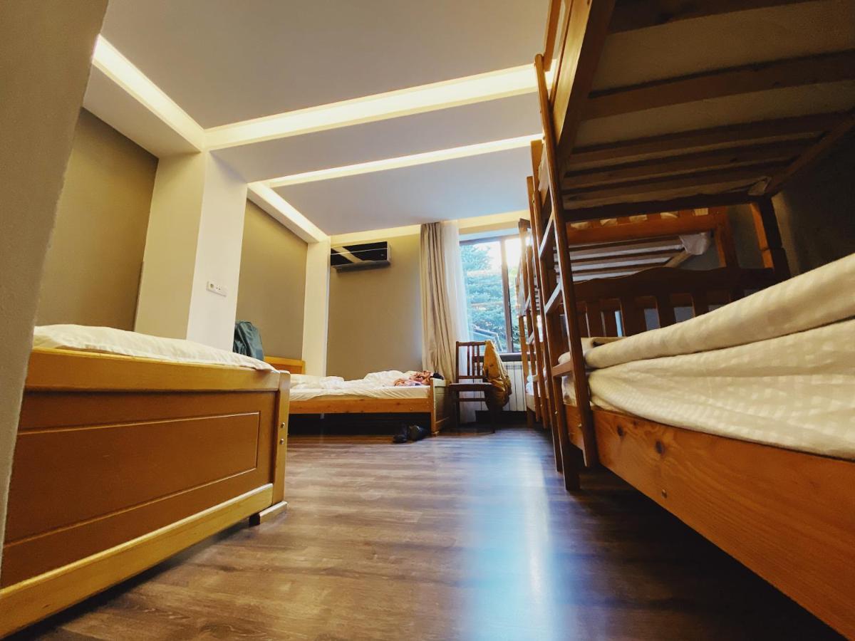 Hostel Simple Тбилиси Екстериор снимка