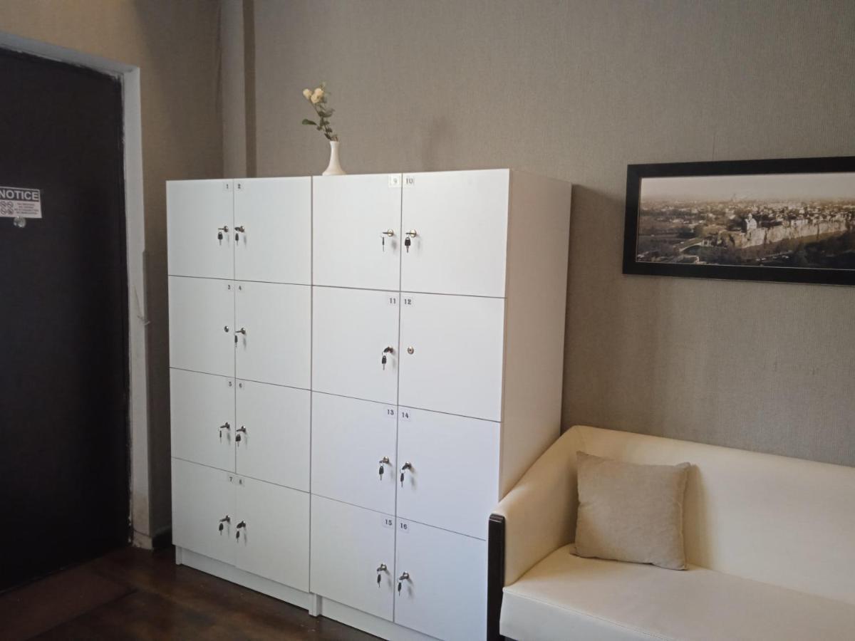 Hostel Simple Тбилиси Екстериор снимка